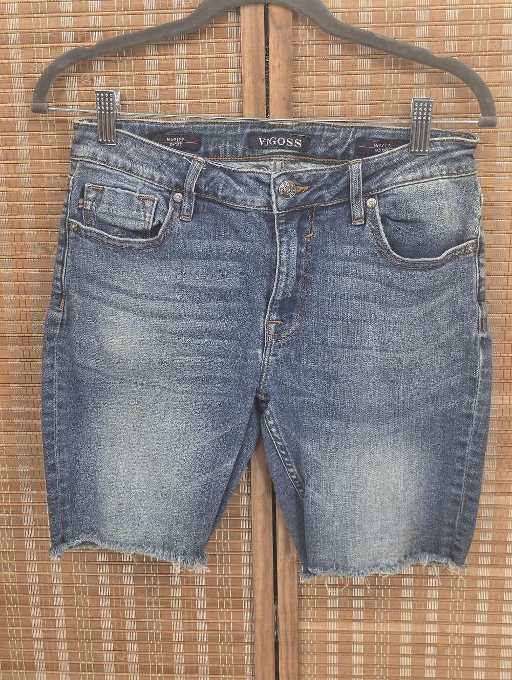 ☆ Vigoss Marley Mid Rise Raw Hem Blue Jean Shorts Size 27